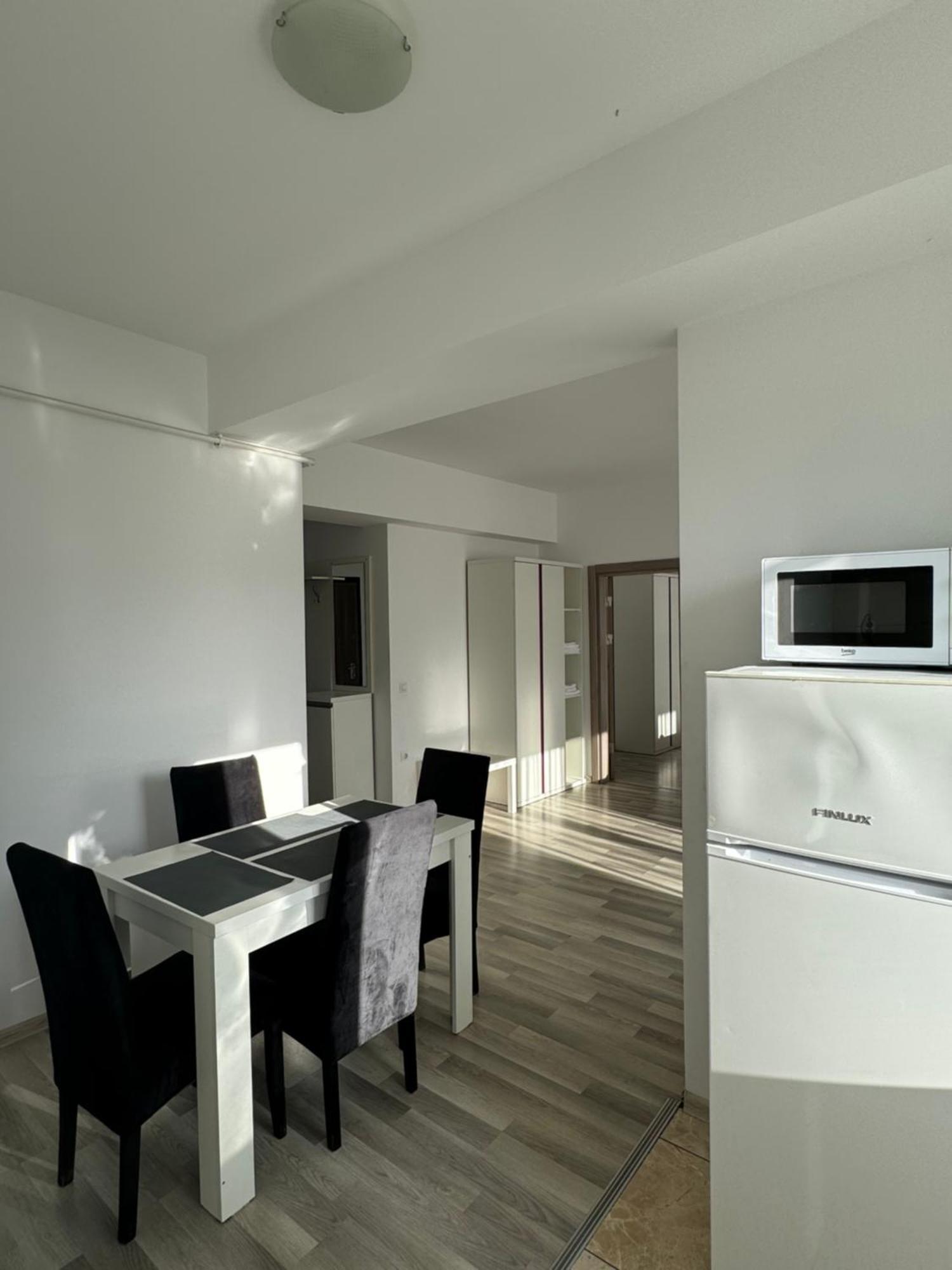 Tanya Apartments Summerland Mamaia Bagian luar foto