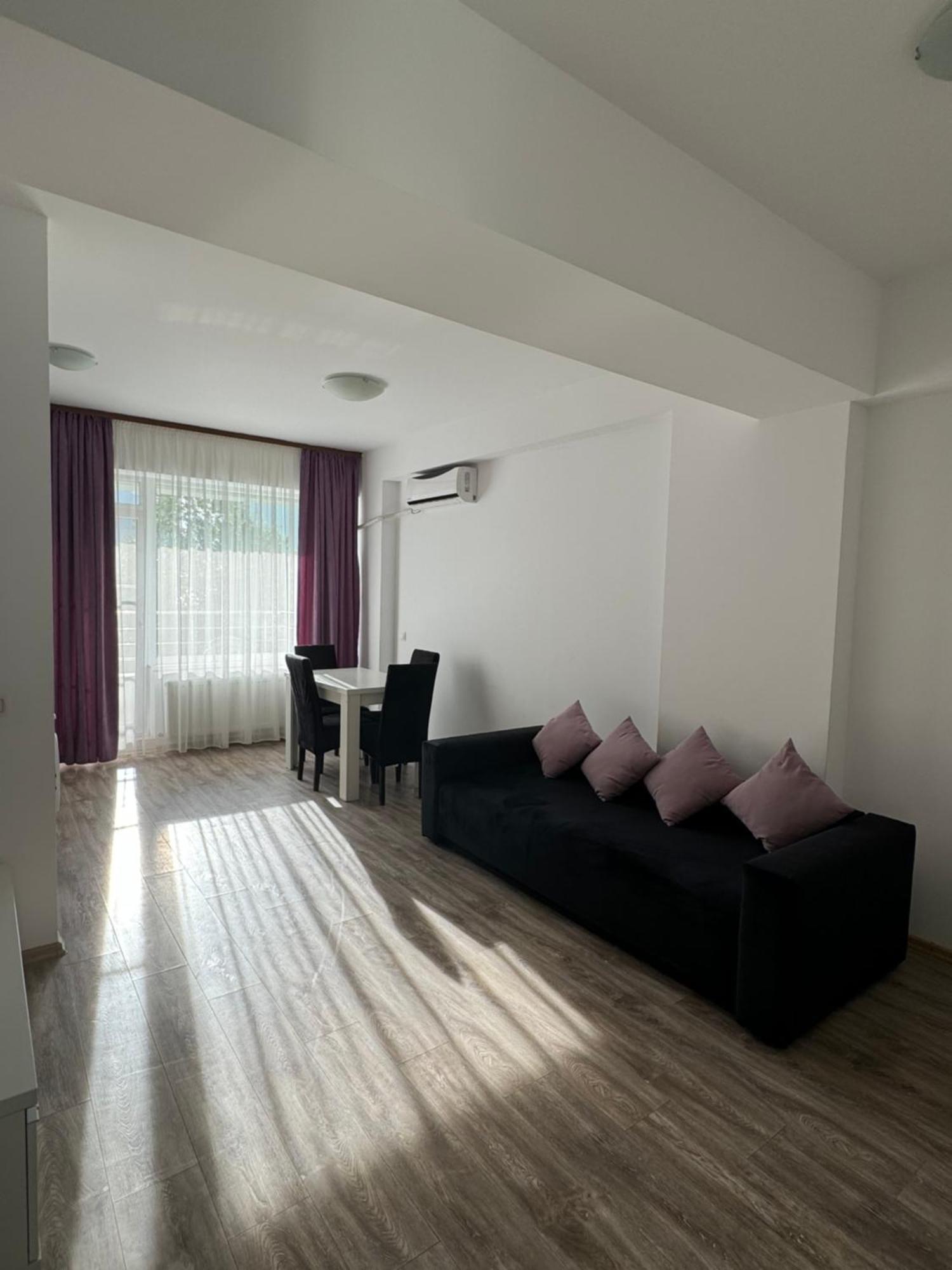 Tanya Apartments Summerland Mamaia Bagian luar foto